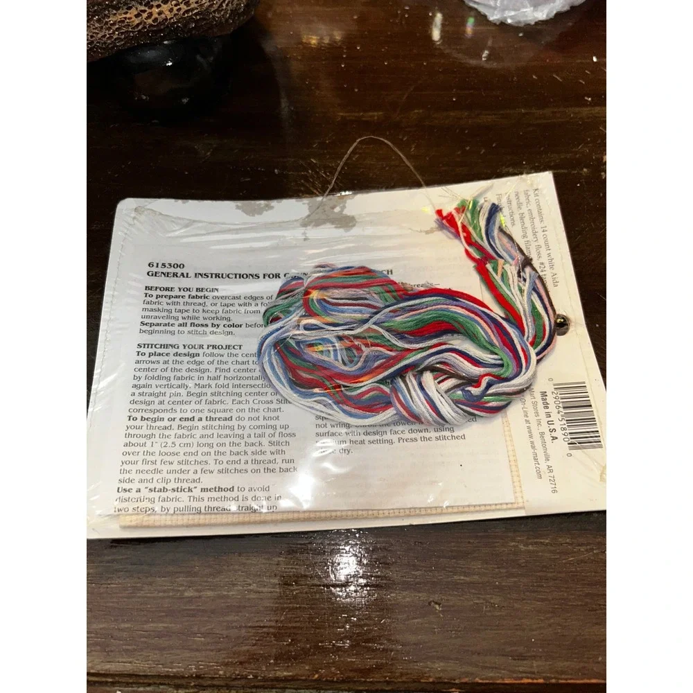 Spinning Wheel Mini Christmas Totes Cross Stitch Kit Makes Two New Holiday Craft